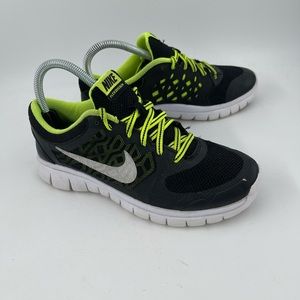Nike Kids Flex Run Black Yellow Running Shoes Sneakers Size 5.5Y